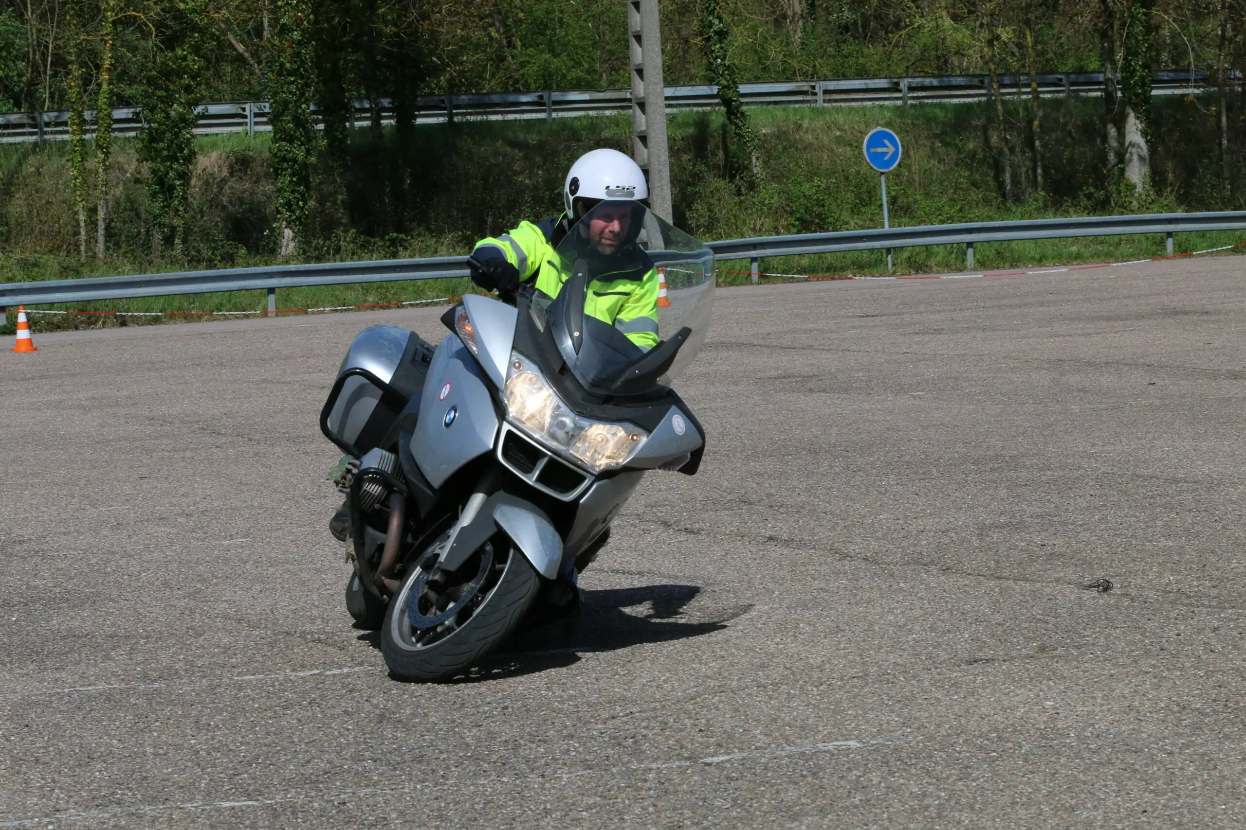 bmw1200rt-stage moto anti pilote de ligne droite-stage de perfectionnement-stage de maniabilité